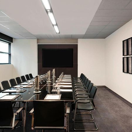 Sheraton Melbourne Hotel Exterior photo A meeting room