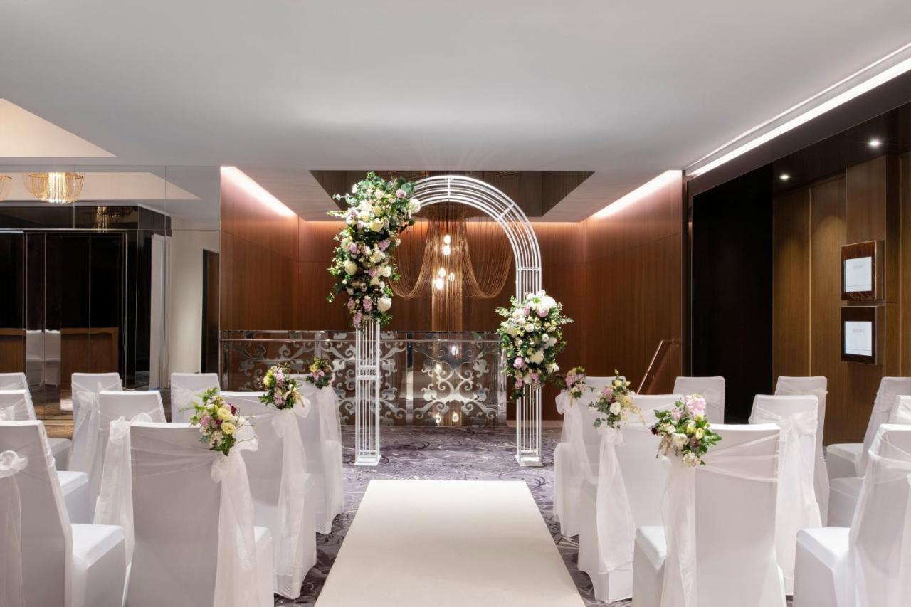 Sheraton Melbourne Hotel Exterior photo Wedding Chapel