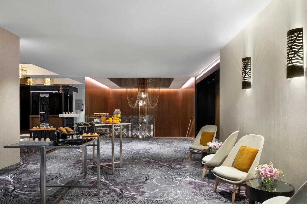 Sheraton Melbourne Hotel Exterior photo The Lounge at the Westin Palace, Madrid