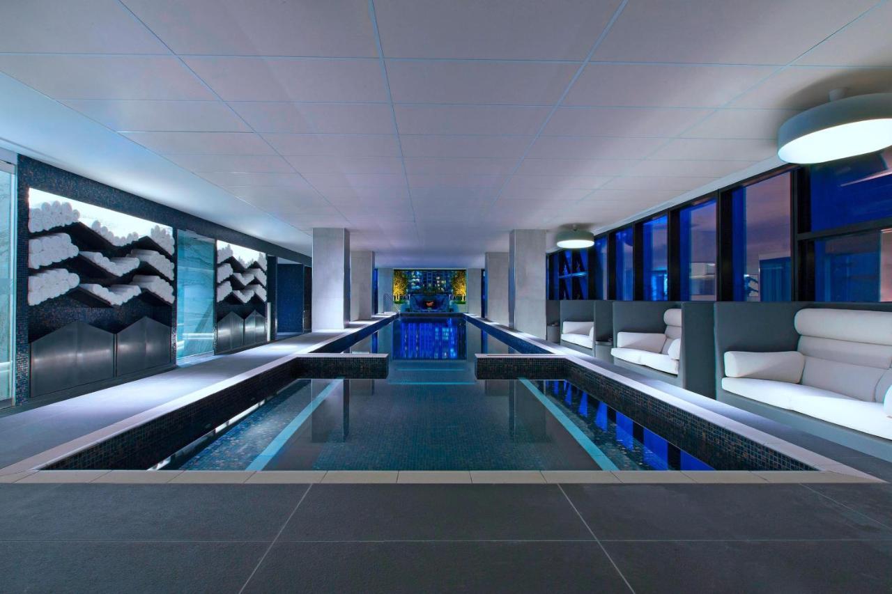 Sheraton Melbourne Hotel Exterior photo The Sky Pool