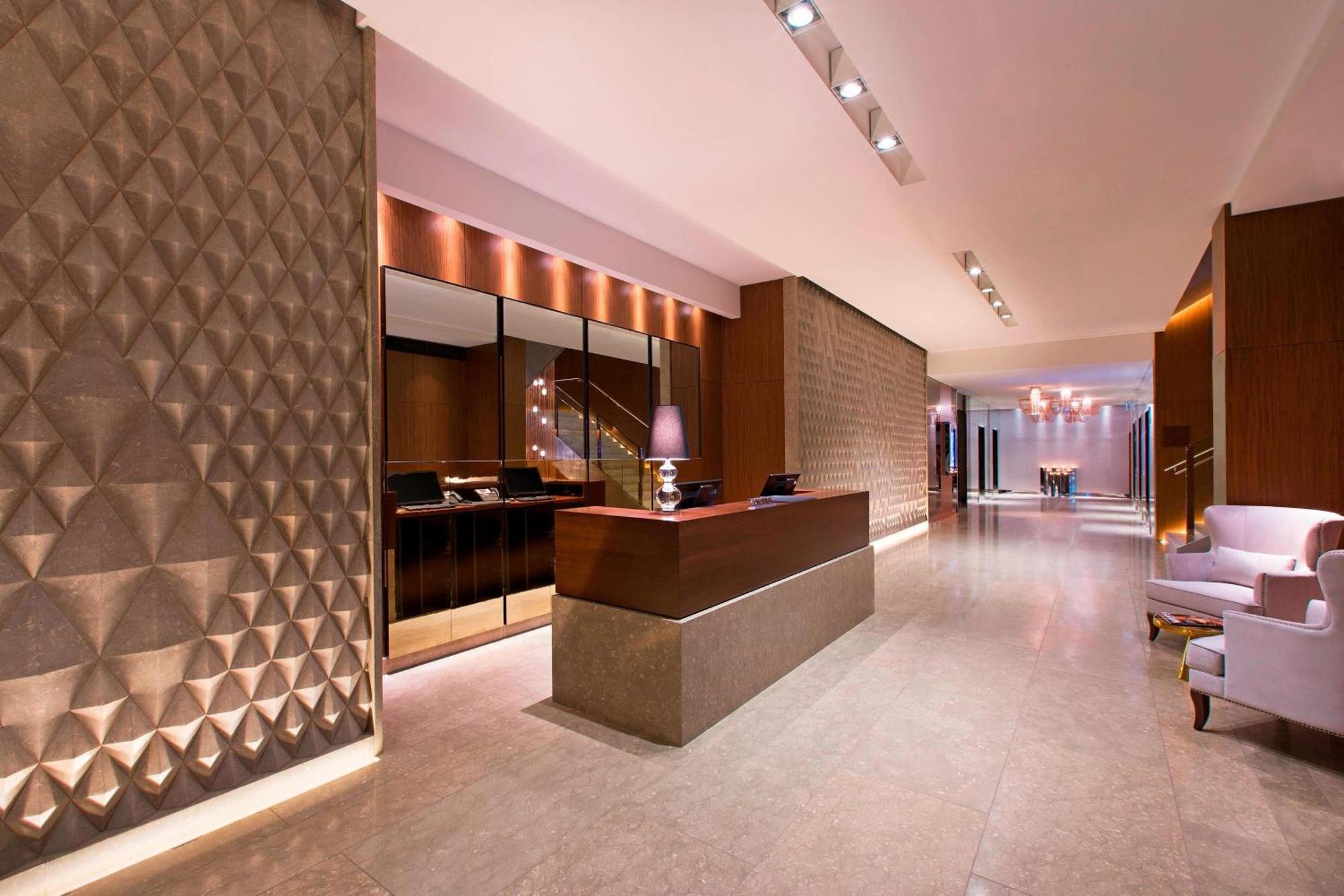 Sheraton Melbourne Hotel Exterior photo The lobby of the hotel